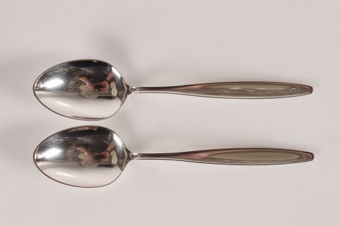 Georg Jensen
Cypres
Dessertskeer
L 17,8 cm