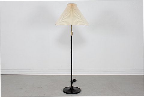 Le Klint
Aage Petersen
Floor lamp 339