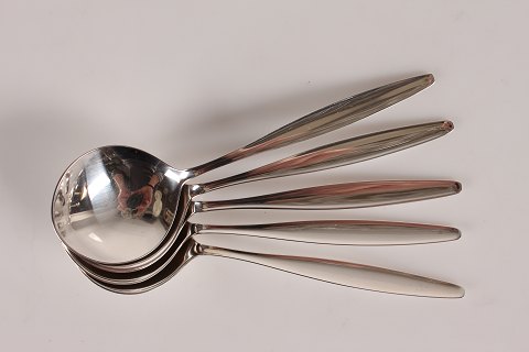 Georg Jensen
Cypres cutlery
Bouillon Spoons
L 14,5 cm