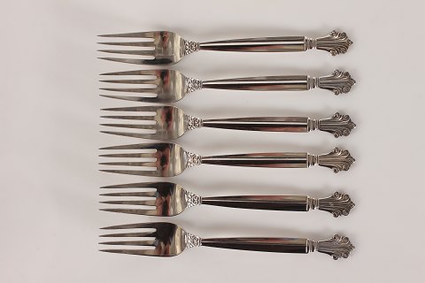 Georg Jensen
Acanthus cutlery
Dinner Forks
L 18,2 cm