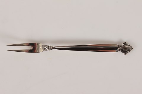 Georg Jensen
Acanthus cutlery
Serving Fork
L 15,7 cm