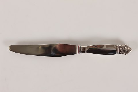 Georg Jensen
Dronning bestik
Kniv m/langt blad
L 20,5 cm