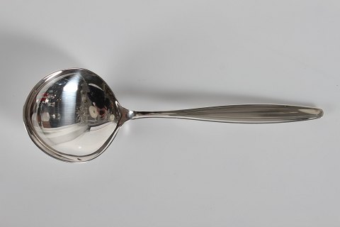 Georg Jensen
Cypres cutlery
Large serving Spoon
L 22 cm