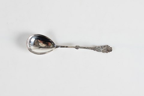 Tang Sølvbestik fra Cohr
Marmeladeske
L 15,5 cm