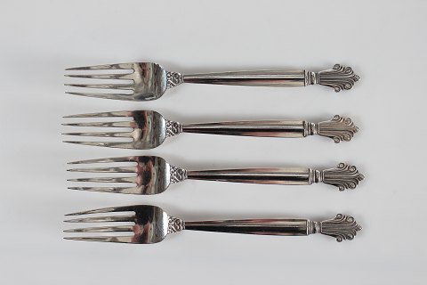 Georg Jensen
Acanthus cutlery
Dinner Forks
L 19,5 cm