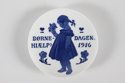 Royal Copenhagen
Platte 
Børnehjælpsdagen 
1916