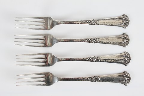 Frigga Silver Cutlery
Dinner fork
L 20,5 cm